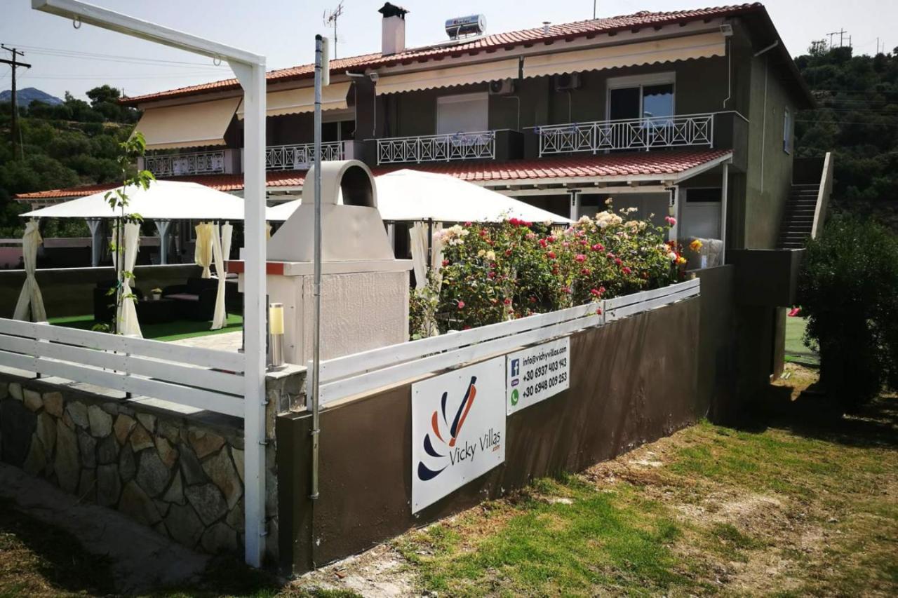 Vickyvillas Apartment