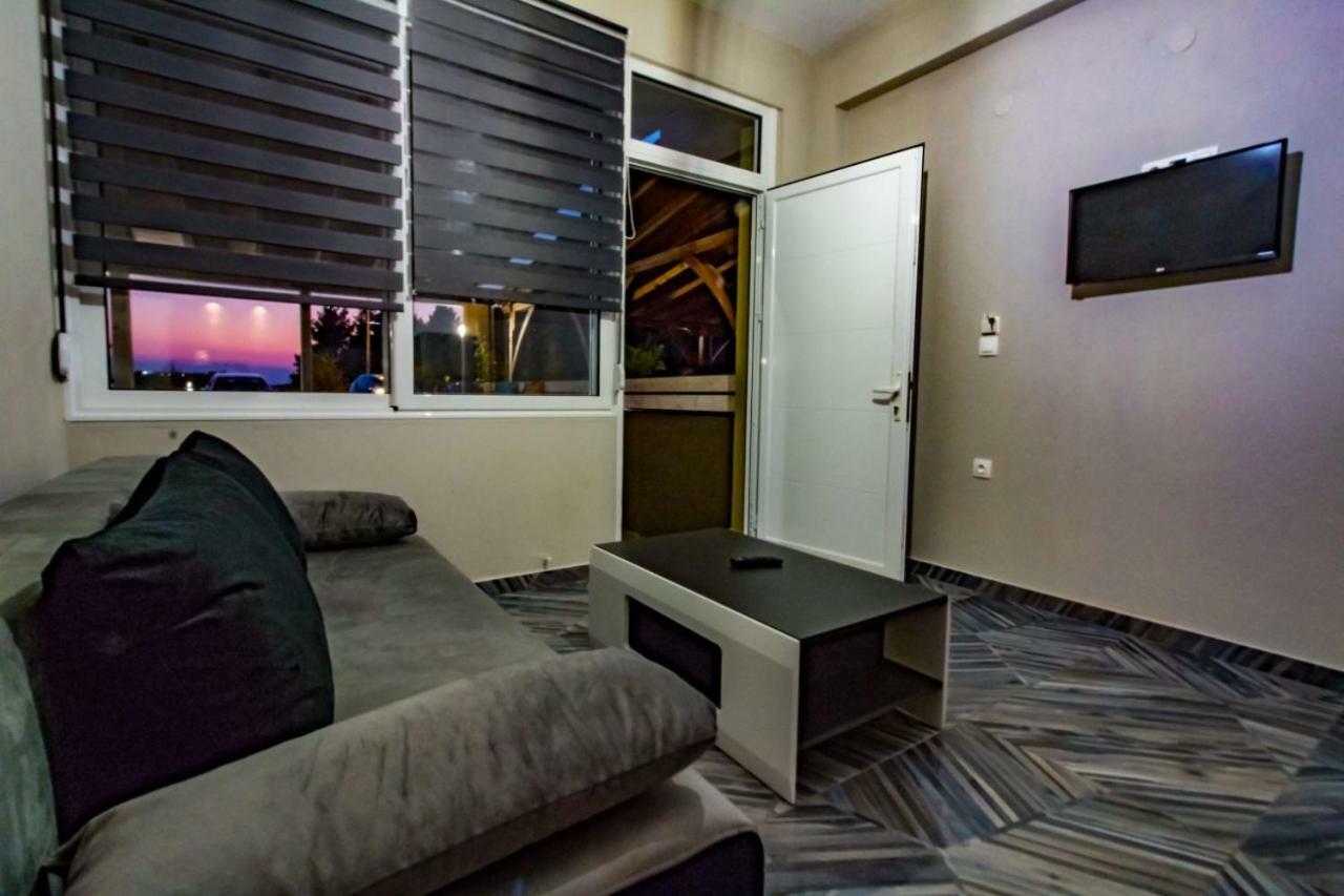 Vickyvillas Apartment *